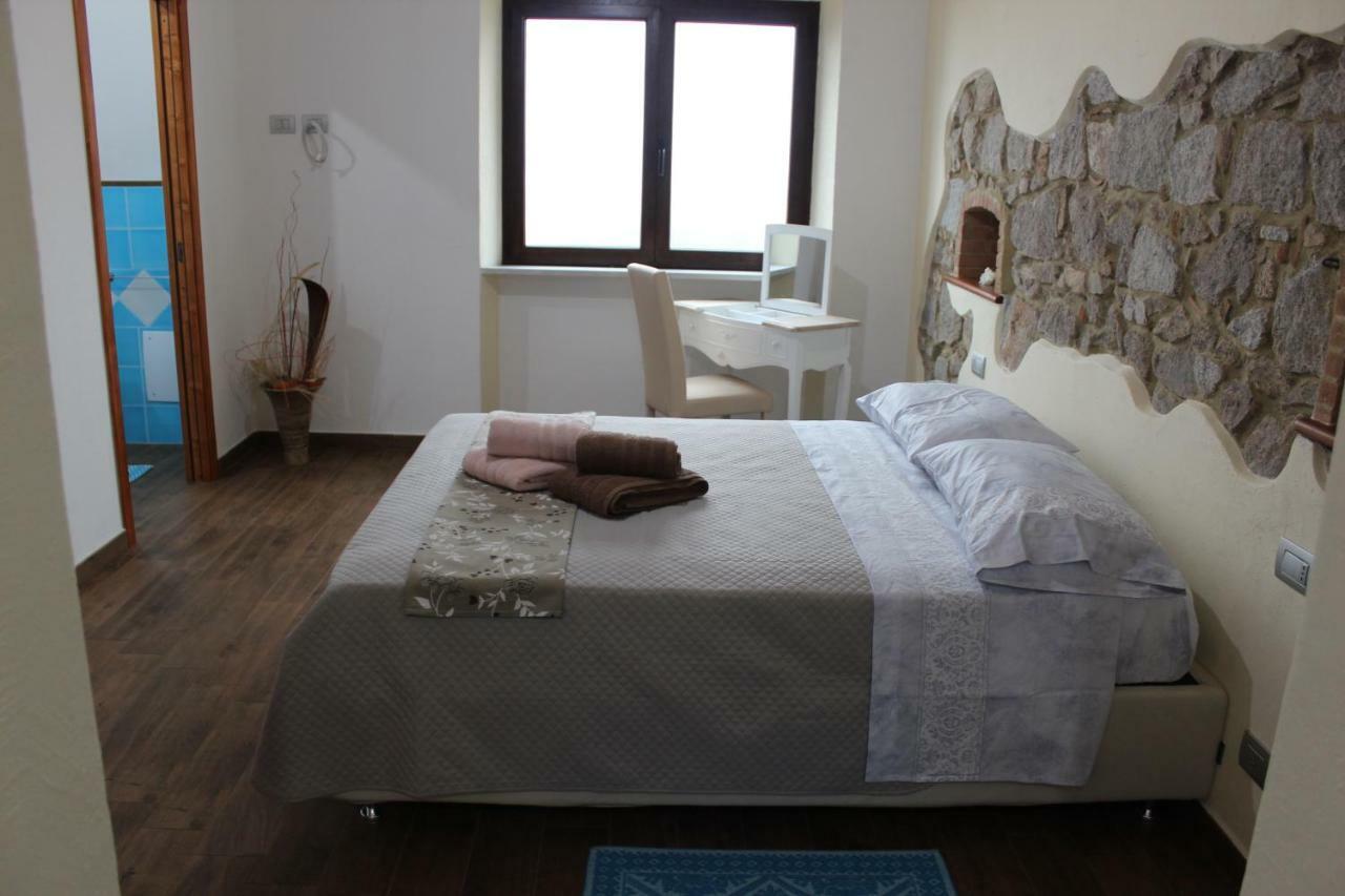 B&B Il Portico אורגוסולו מראה חיצוני תמונה